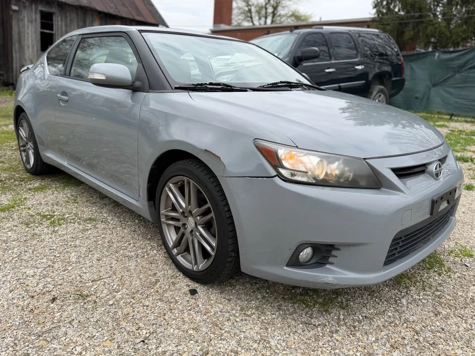 2011 Scion tC - Image 5 of 9