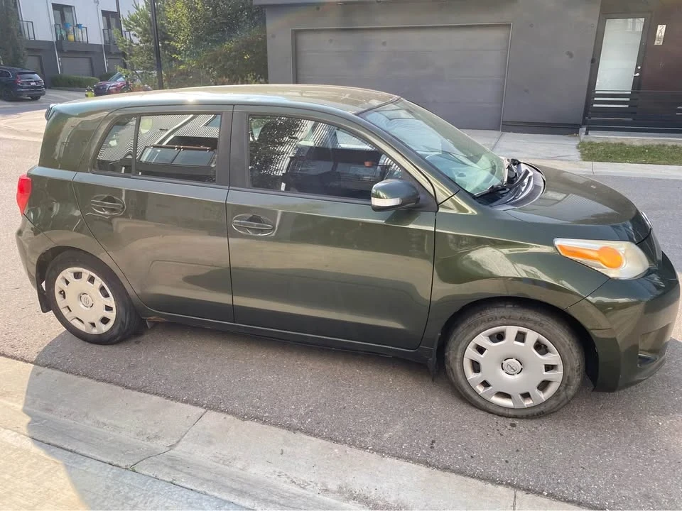 2011 Scion xD - Image 2 of 7