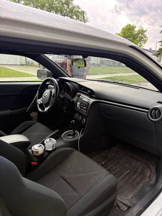 2011 Scion tC - Image 10 of 12