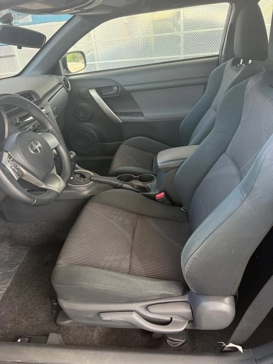 2011 Scion tC - Image 7 of 14