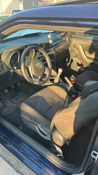 2011 Scion tC - Image 8 of 9