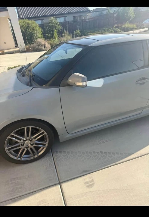 2011 Scion tC - Image 2 of 10