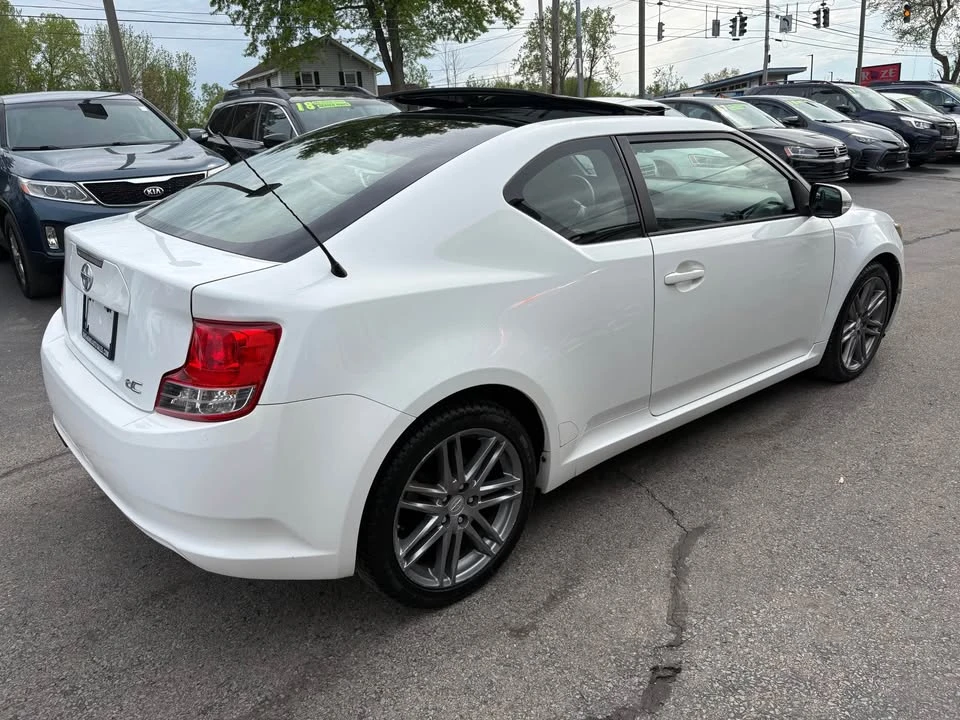 2011 Scion tC - Image 6 of 12