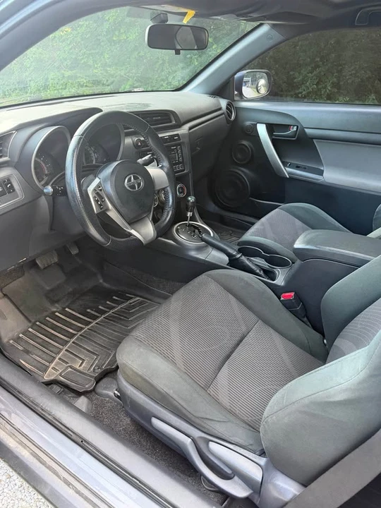 2011 Scion tC - Image 7 of 12