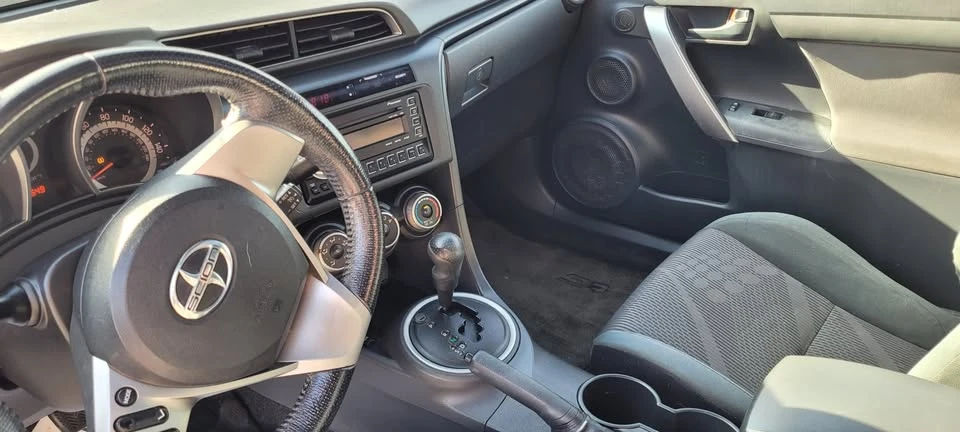 2011 Scion tC - Image 6 of 11