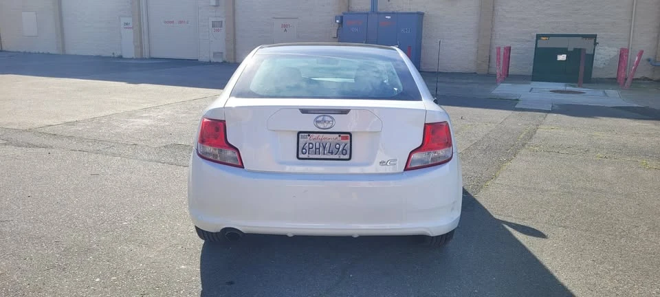 2011 Scion tC - Image 4 of 11