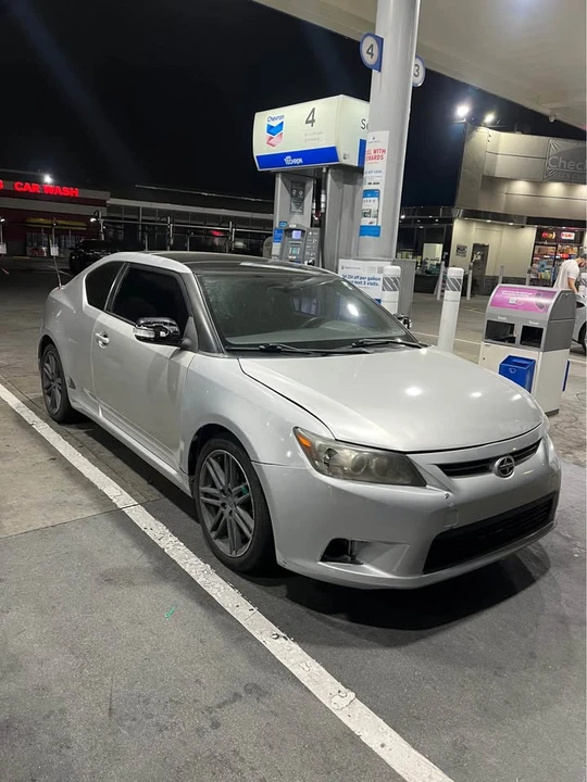 2011 Scion tC - Image 3 of 9