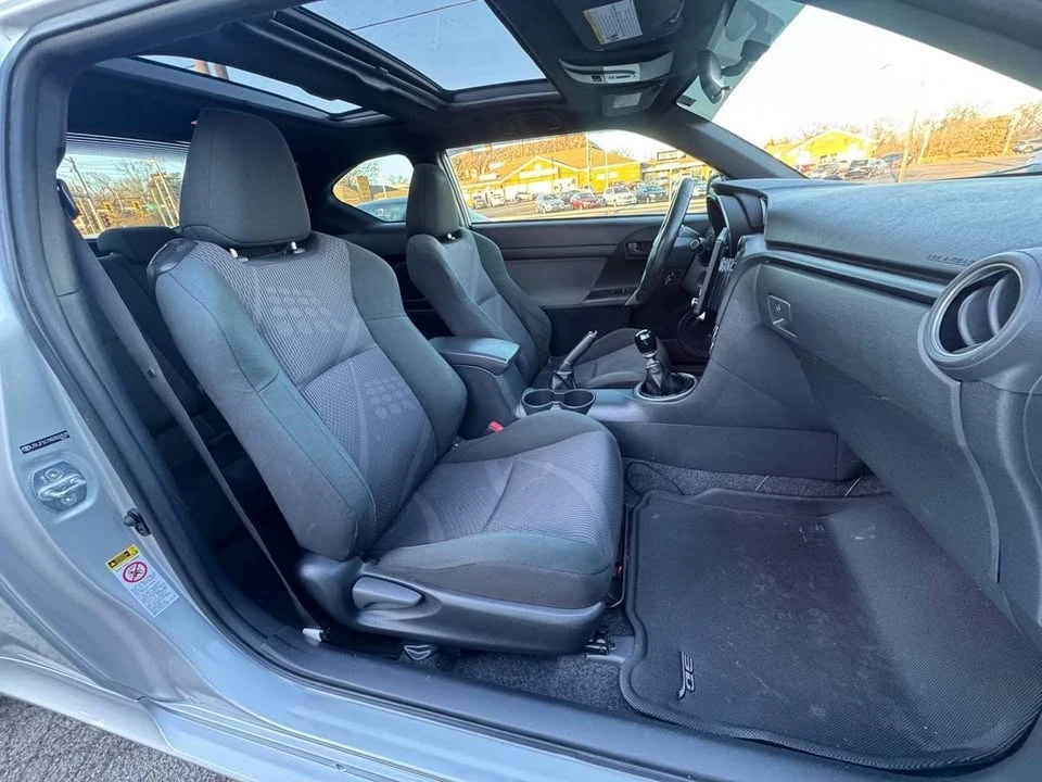 2011 Scion tC - Image 11 of 18