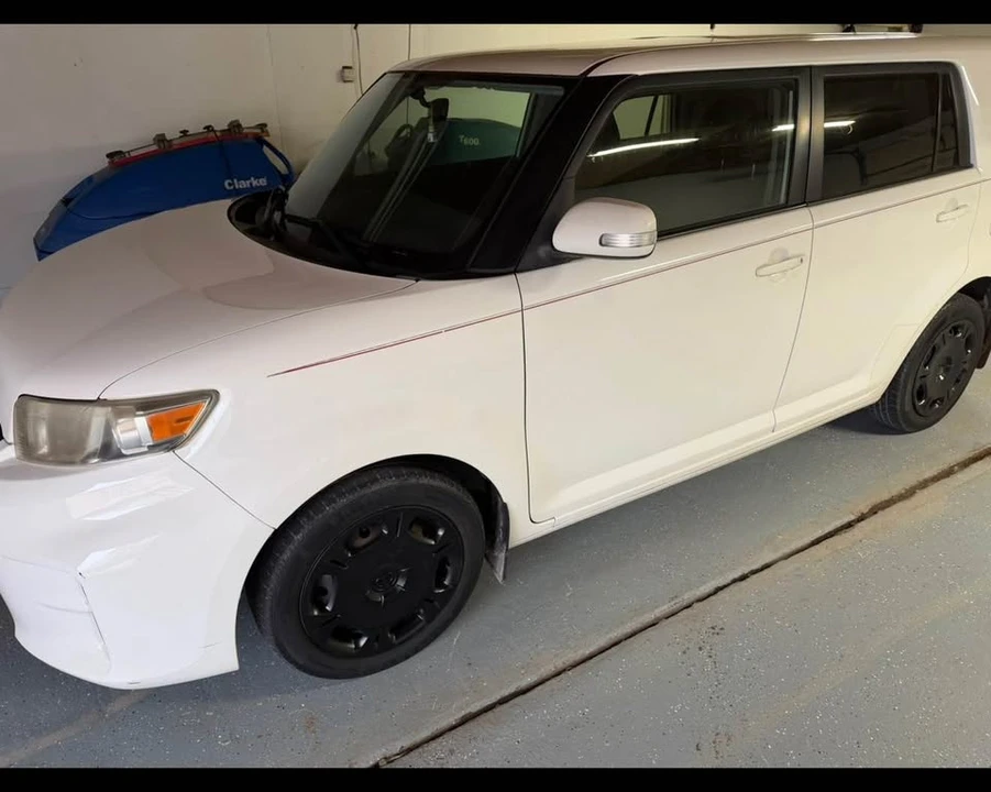 2011 Scion xB - Image 2 of 9