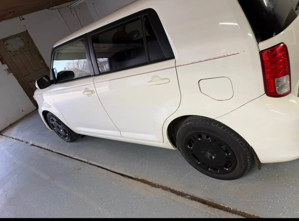 2011 Scion xB - Image 3 of 9
