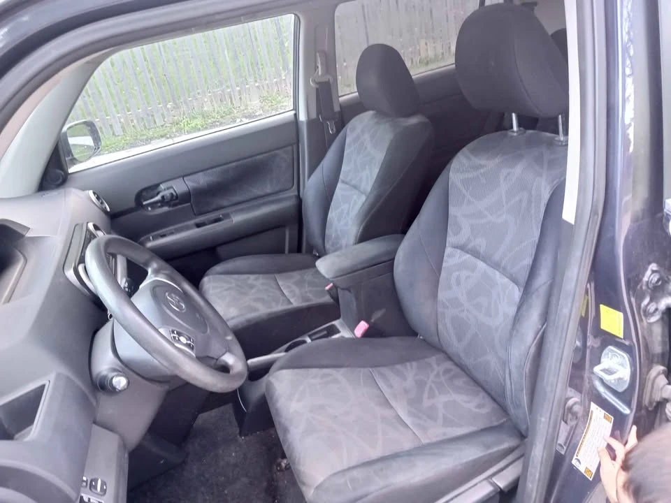 2011 Scion xB - Image 7 of 16