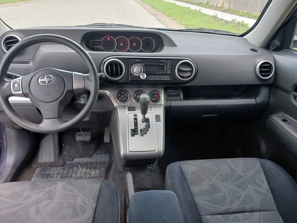 2011 Scion xB - Image 10 of 16
