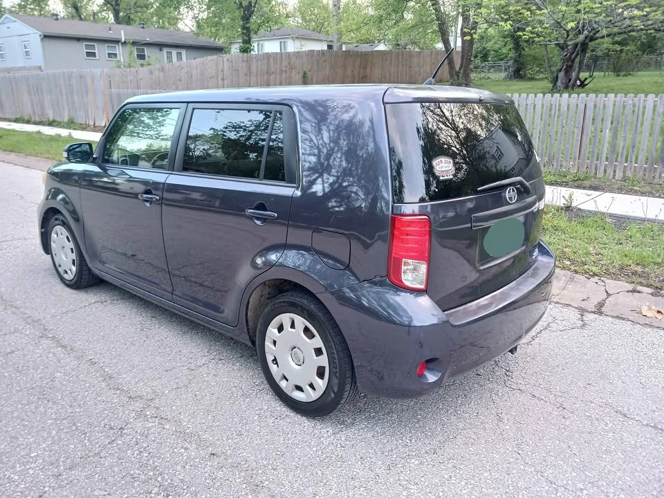 2011 Scion xB - Image 4 of 16
