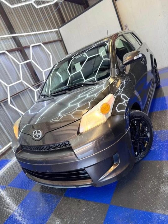 2011 Scion xD - Image 2 of 9