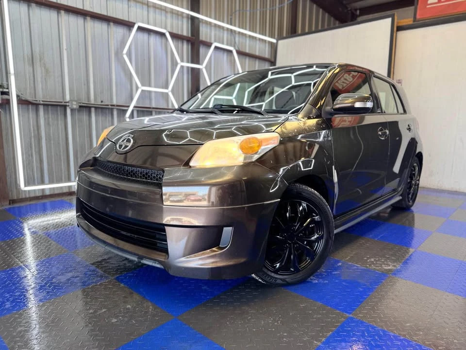 2011 Scion xD - Image 2 of 9