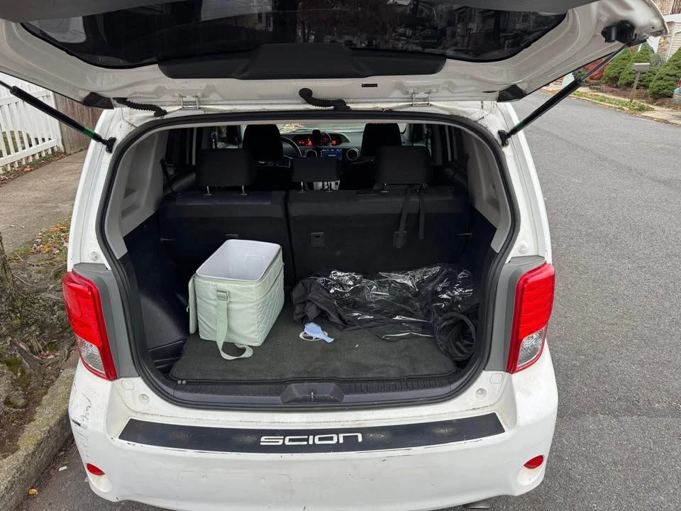 2011 Scion xB - Image 4 of 7