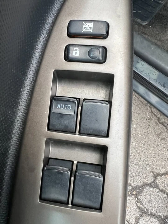 2011 Scion xD - Image 11 of 17