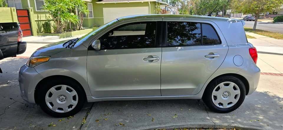 2011 Scion xD - Image 3 of 19