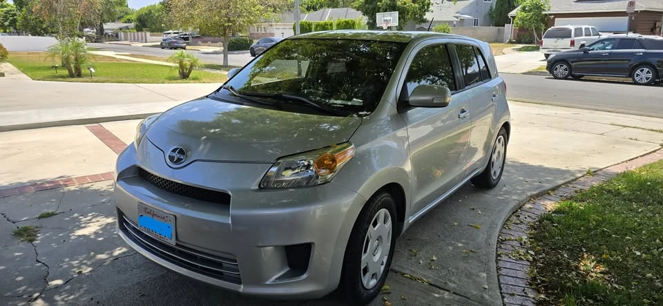 2011 Scion xD - Image 2 of 19