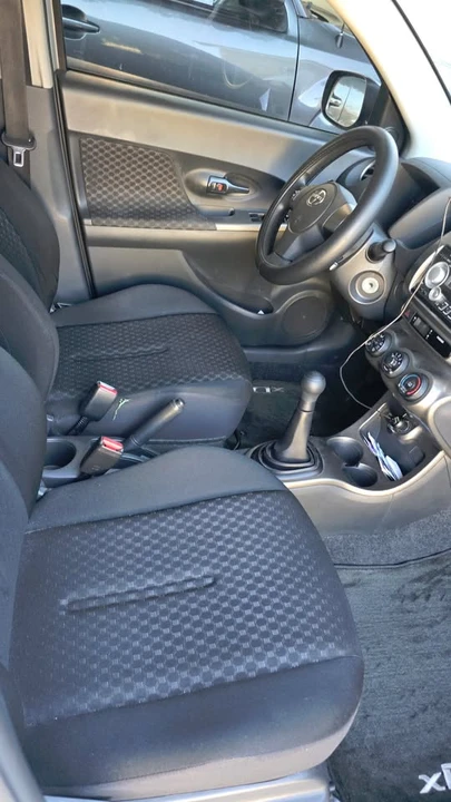 2011 Scion xD - Image 15 of 19
