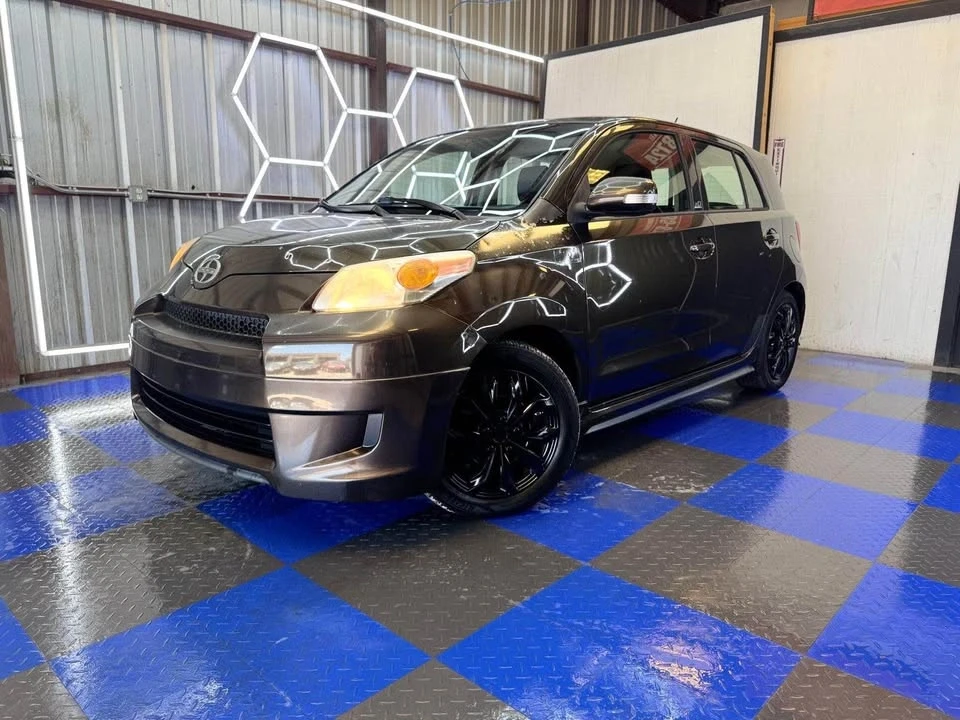 2011 Scion xD - Image 2 of 9