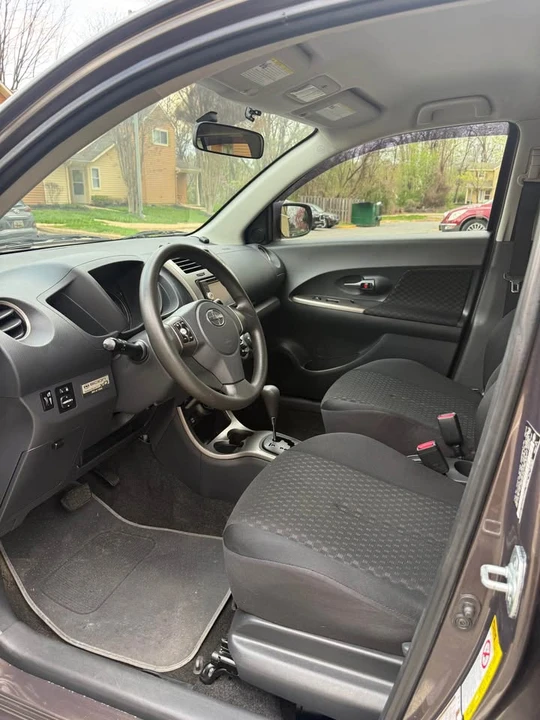 2011 Scion xD - Image 5 of 18