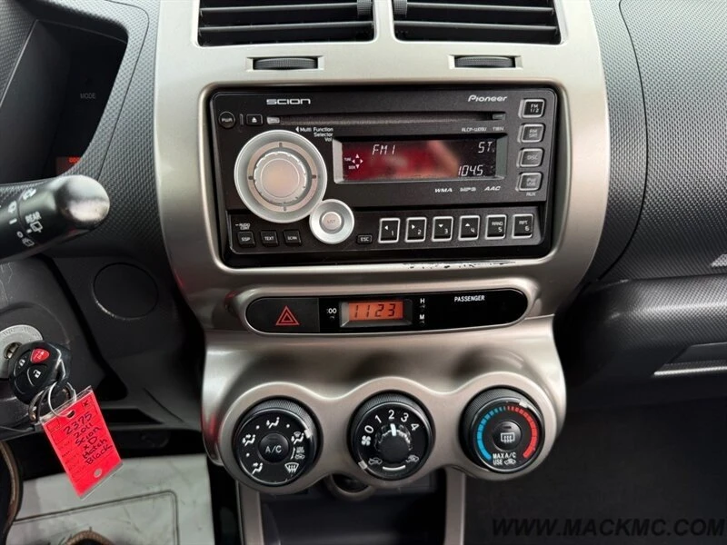 2011 Scion xD - Image 11 of 19