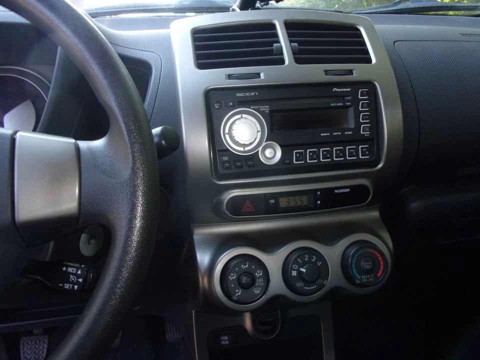 2011 Scion xD - Image 9 of 14