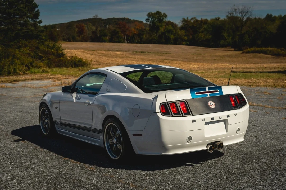 2011 Shelby GT350 - Image 5 of 21