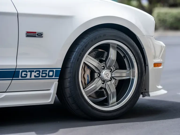 2011 Shelby GT350 - Image 30 of 31