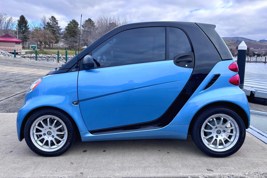 2011 Smart Fortwo 2nd Gen - Image 3 of 31