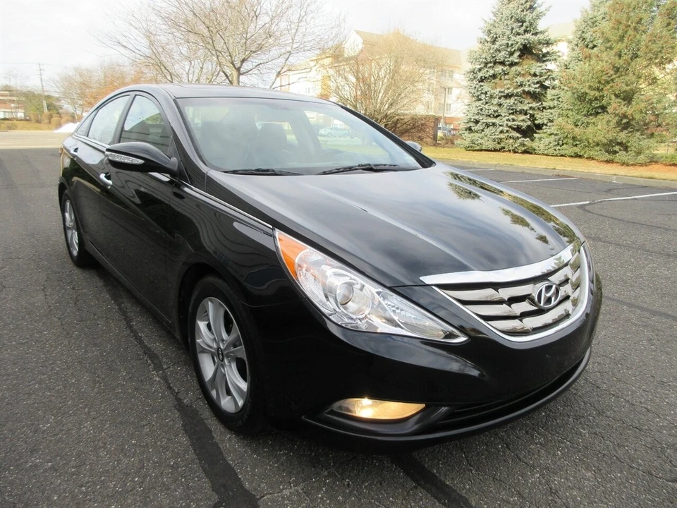 2011 Hyundai Sonata - Image 18 of 21