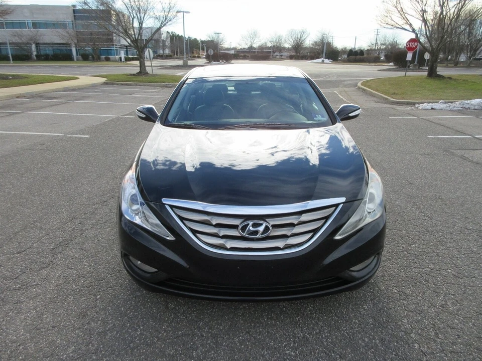 2011 Hyundai Sonata - Image 13 of 21