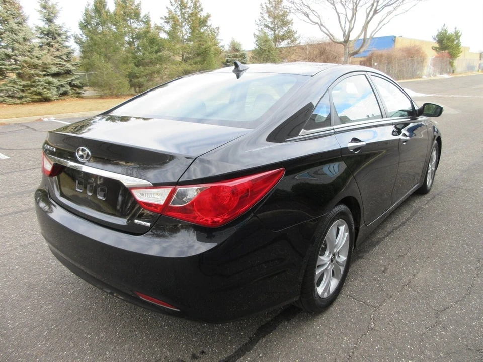 2011 Hyundai Sonata - Image 20 of 21