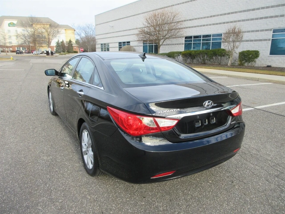 2011 Hyundai Sonata - Image 3 of 21