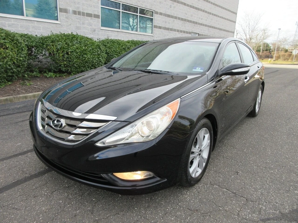 2011 Hyundai Sonata - Image 17 of 21