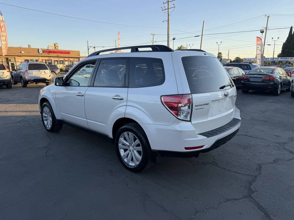 2011 Subaru Forester 3rd Gen - Image 4 of 17