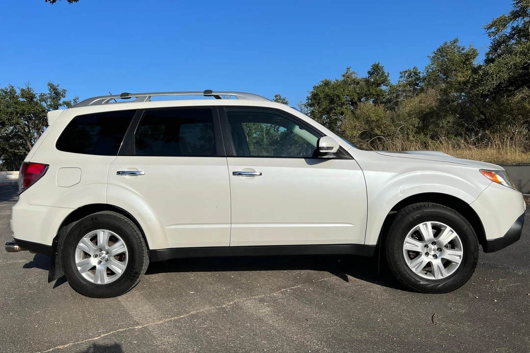 2011 Subaru Forester 3rd Gen - Image 3 of 31