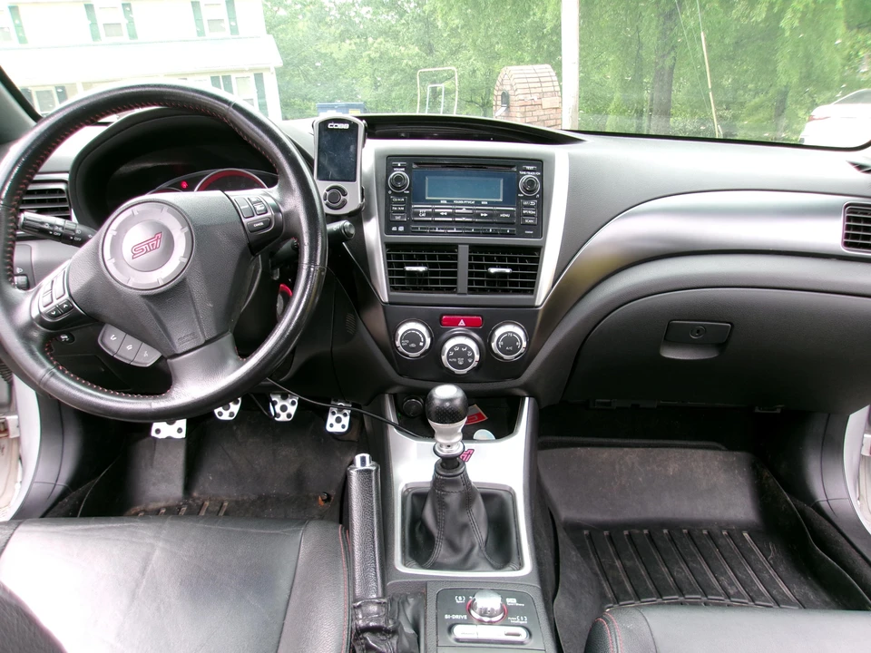 2011 Subaru Impreza WRX STi 3rd Gen - Image 28 of 31