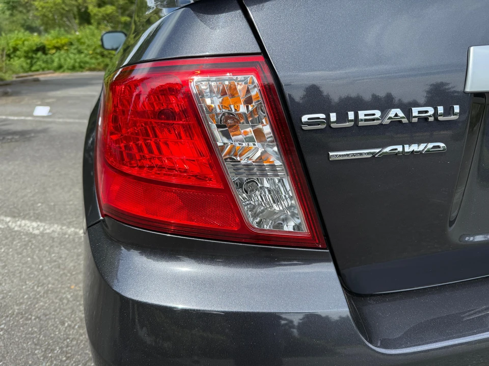 2011 Subaru Impreza WRX STi 3rd Gen - Image 27 of 31