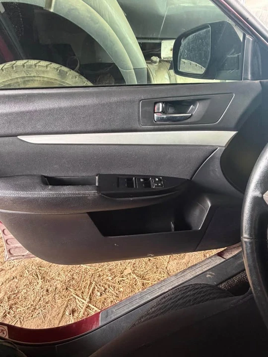 2011 Subaru Legacy 5th Gen - Image 5 of 10