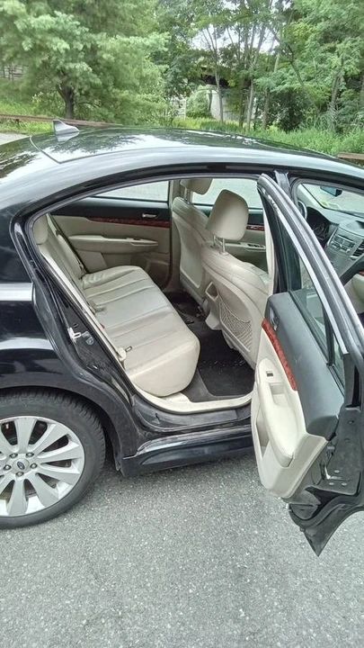 2011 Subaru Legacy 5th Gen - Image 7 of 9