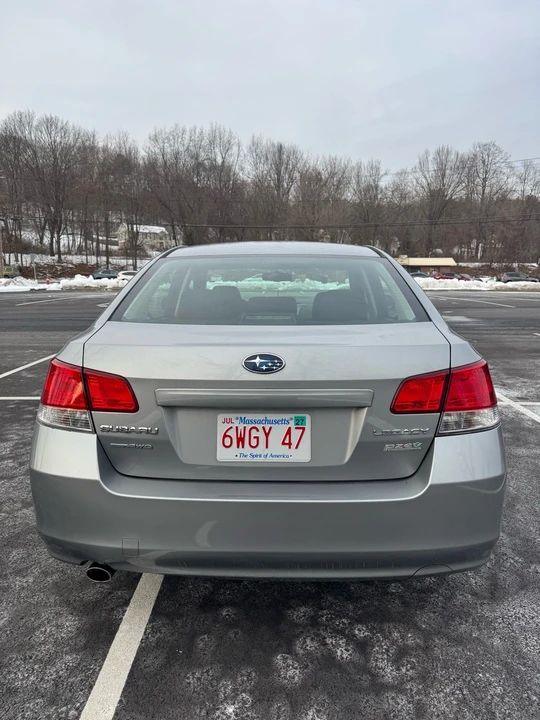 2011 Subaru Legacy 5th Gen - Image 5 of 11