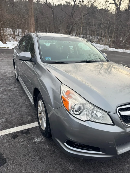 2011 Subaru Legacy 5th Gen - Image 2 of 11