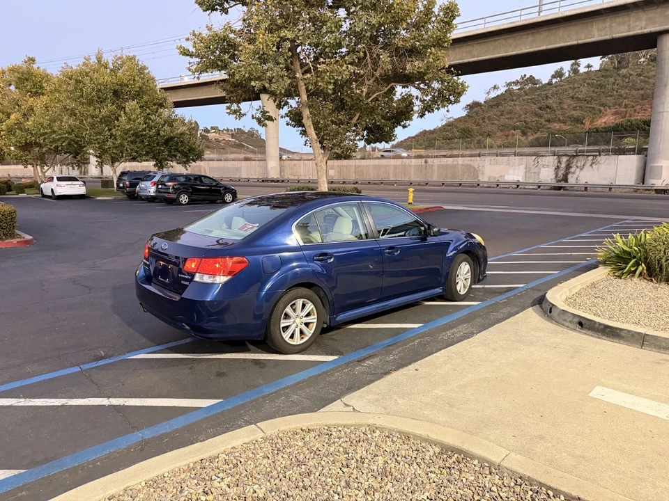 2011 Subaru Legacy 5th Gen - Image 4 of 7