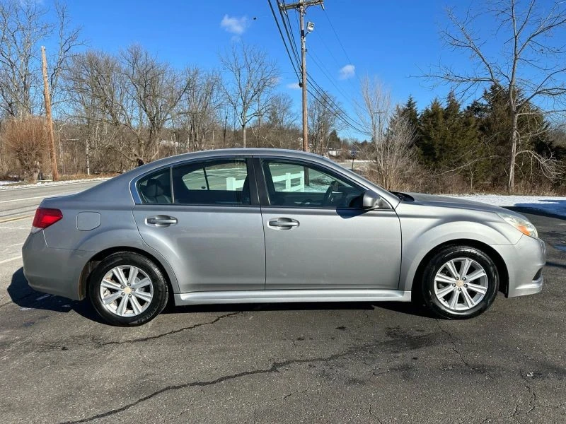 2011 Subaru Legacy 5th Gen - Image 8 of 12