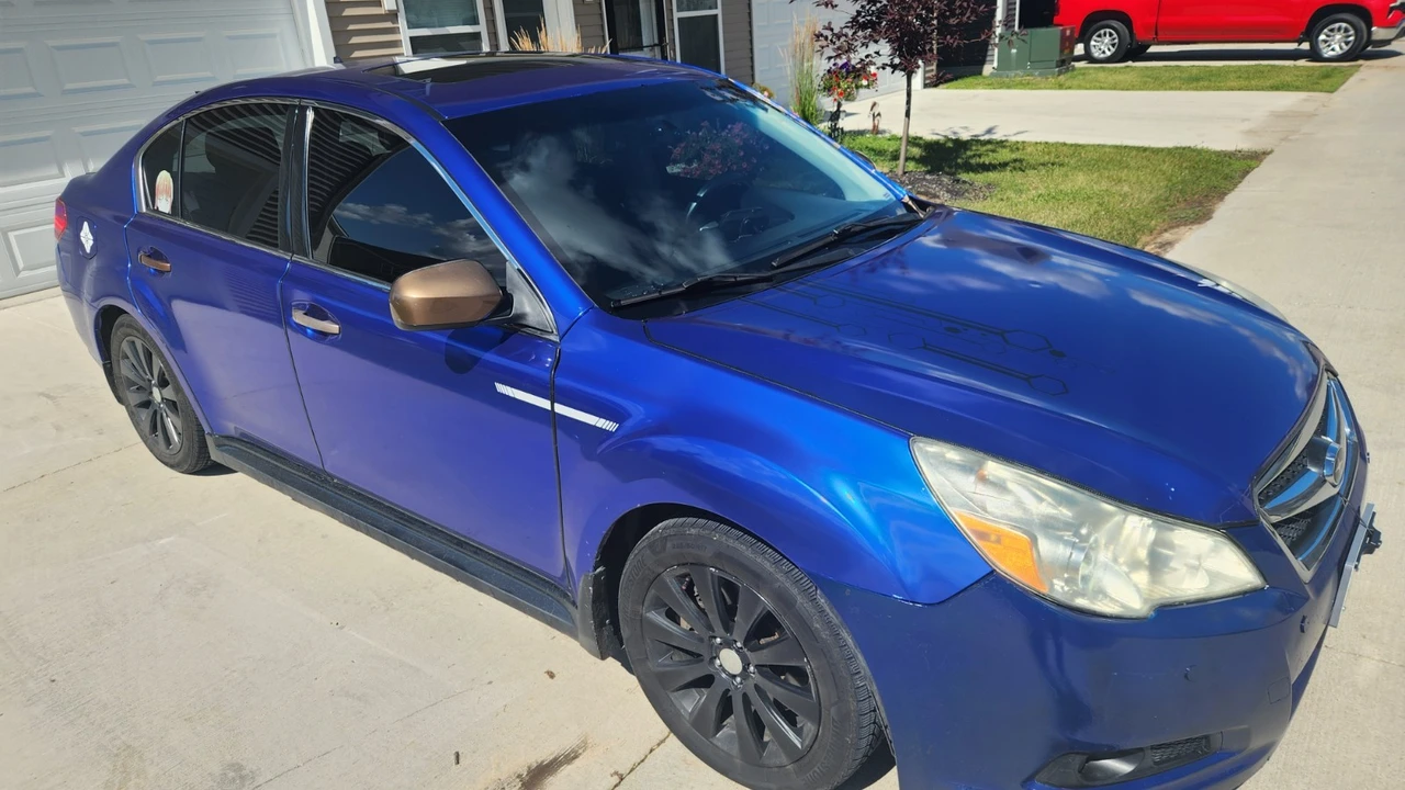 2011 Subaru Legacy 5th Gen - Image 9 of 31