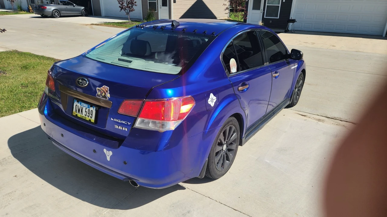2011 Subaru Legacy 5th Gen - Image 8 of 31
