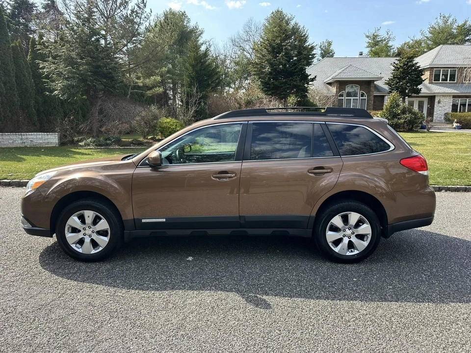 2011 Subaru Outback 4th Gen - Image 7 of 20