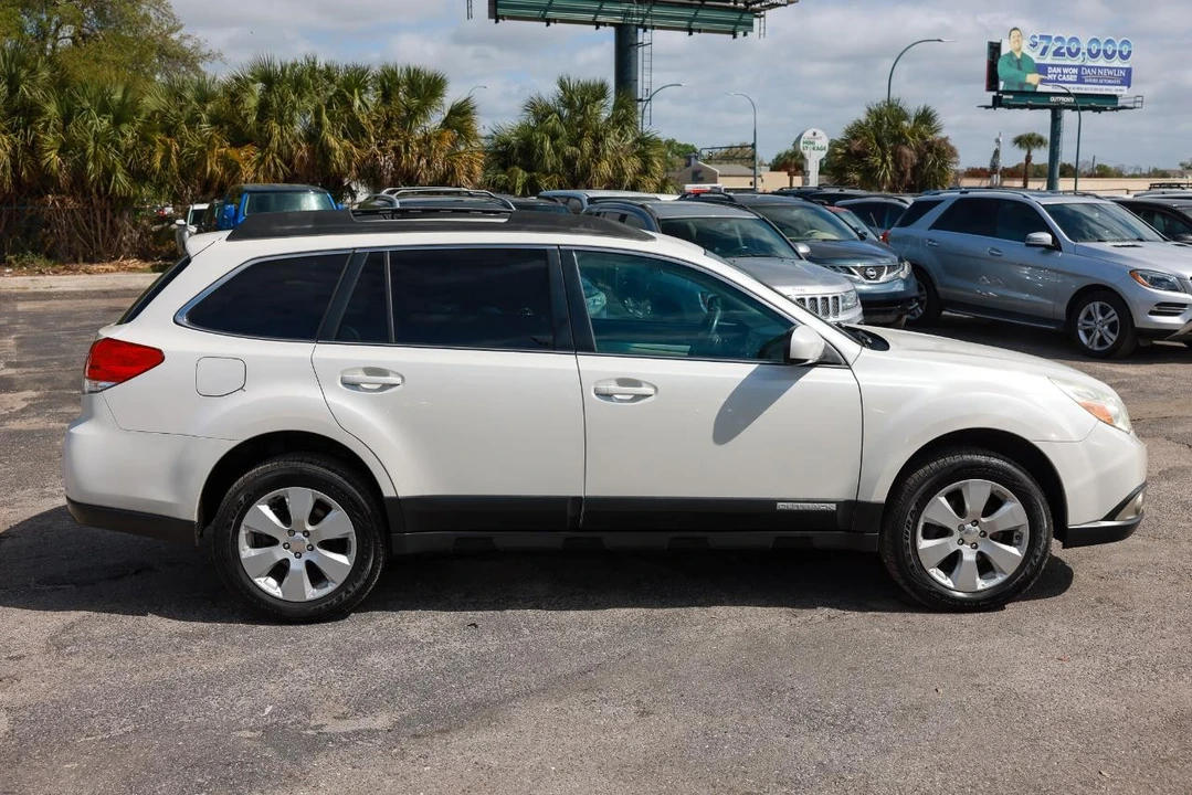 2011 Subaru Outback 4th Gen - Image 13 of 21